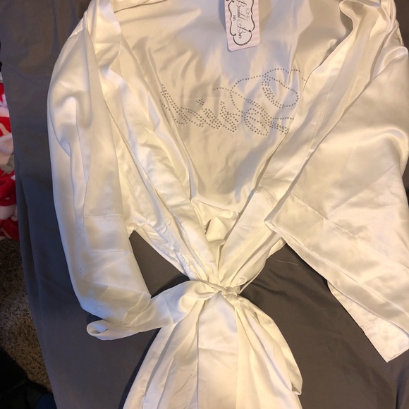 Bride Robe - Picture 2 of 4